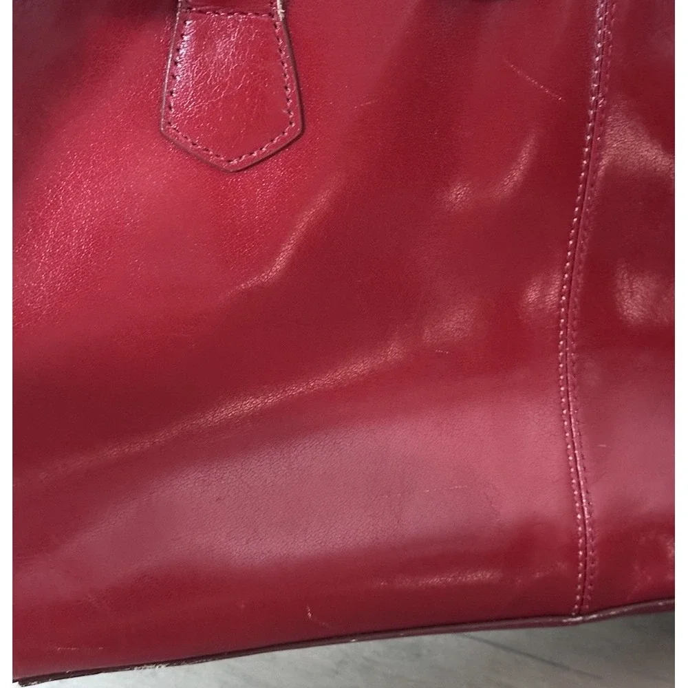 HOBO The Original Red Leather Zipper Closure Double Handles Shoulder Bag